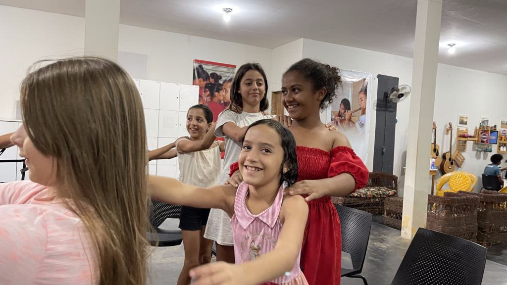 Aula de canto coral.